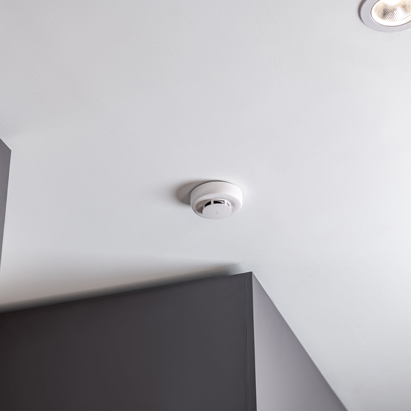 cảm biến khói Aqara Smoke Detector JY-GZ-03AQ thiết kế nhỏ gọn